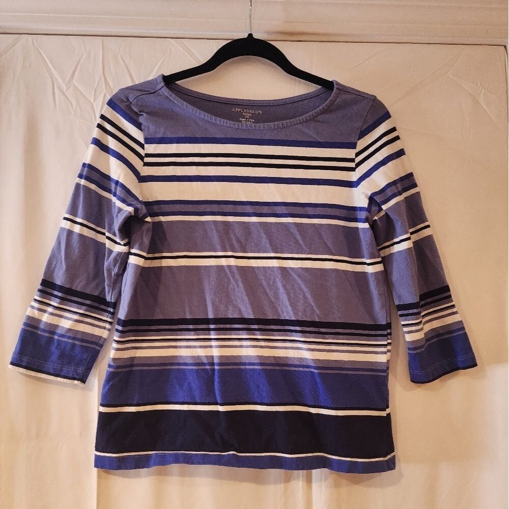 Appleseeds blue and white striped 3/4 sleeve top SP